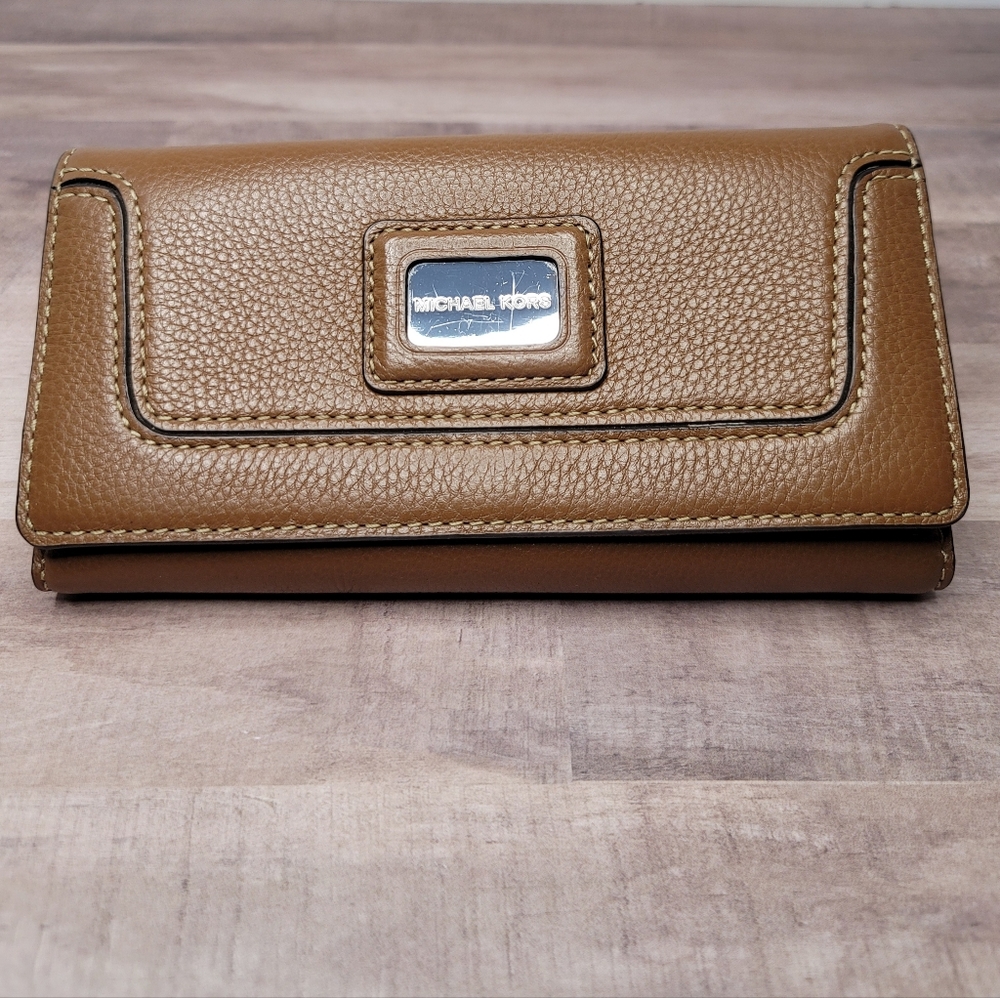Michael Kors Brookville Trifold Wallet